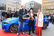 Übergabe des Jugendprinzenpaar Fahrzeugs BMW 1er  durch Christian Hochapfel vonder Münchner BMW Niederlassung am 11.01.2020 (©Foto: Martin Schmitz)
